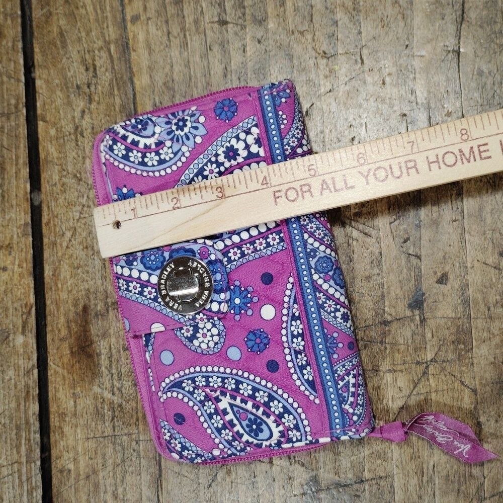VERA BRADLEY Turnlock Purple/Blue Quilted Cotton Wallet Zip NWOT Paisley Zip - Picture 8 of 8